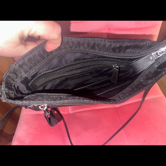 Michael Kors Crossbody - Picture 3 of 3